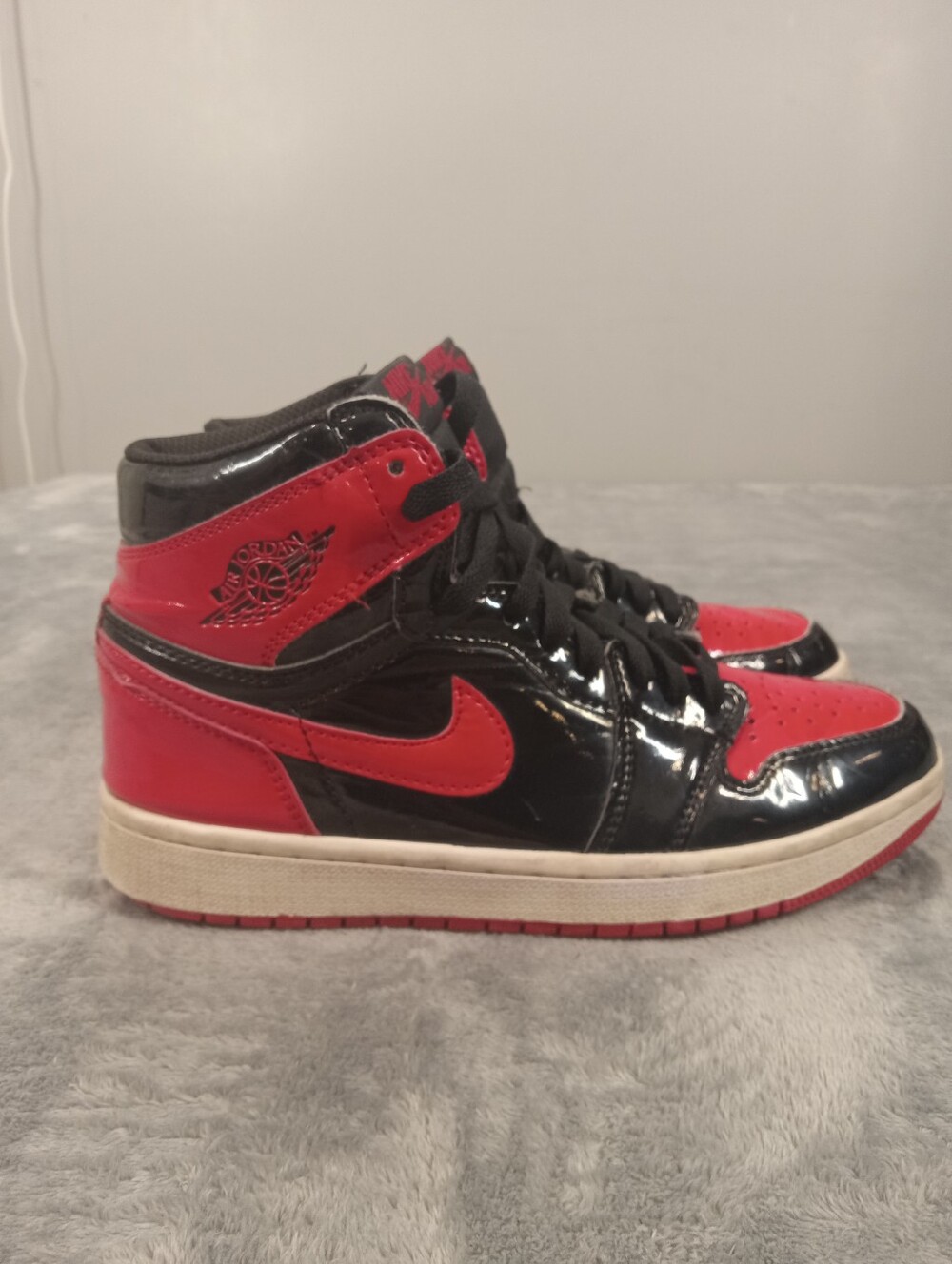 Nike Jordan Men's Red & Black High-Top Sneakers - B